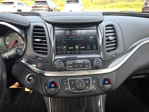 Used 2020 Chevrolet Impala LT w/ LT Convenience Package FWD image 25