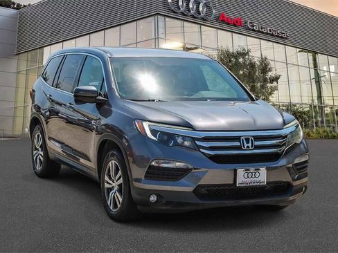 Used 2017 Honda Pilot EX image 3