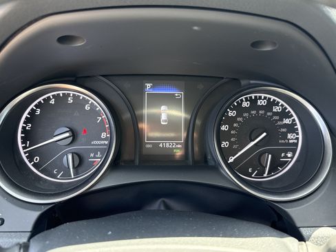 Used 2024 Toyota Camry SE w/ Convenience Package FWD image 21