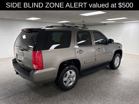 Used 2013 GMC Yukon SLT w/ SLT-2 Equipment Package image 8