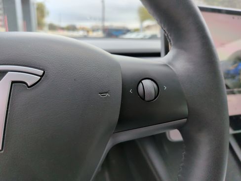 Used 2023 Tesla Model 3 Standard Range image 20