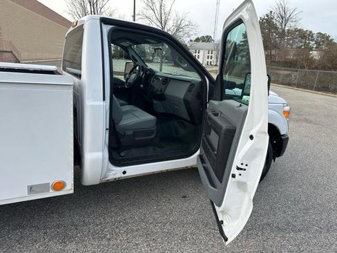 Used 2016 Ford F250 XL w/ Power Equipment Group image 17