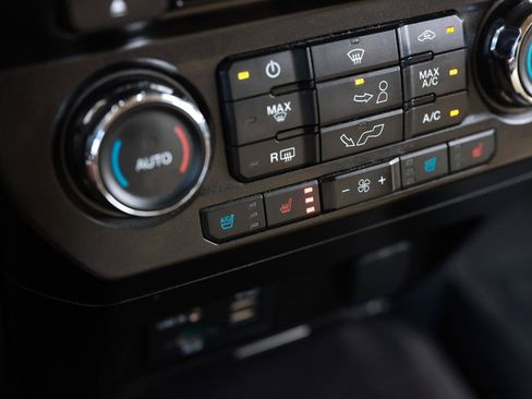 Used 2015 Ford F150 Lariat RWD image 34