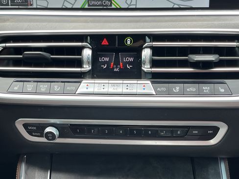 Used 2022 BMW X5 xDrive40i w/ Premium Package AWD/4WD image 7