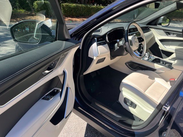 Certified 2026 Jaguar F-PACE R-Dynamic S AWD/4WD image 4