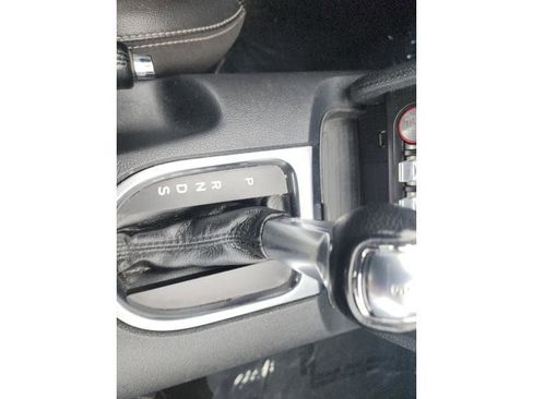 Used 2021 Ford Mustang Premium image 18