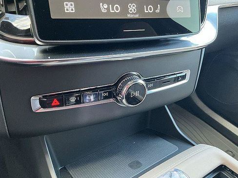 New 2026 Volvo XC90 B6 Plus w/ Protection Package AWD/4WD image 19