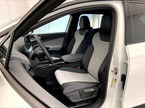 Certified 2024 Volkswagen ID.4 Pro image 24