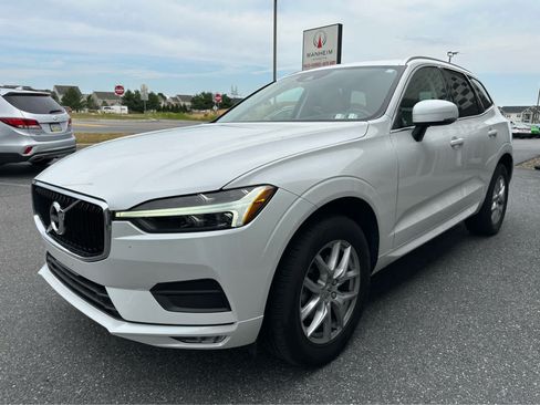 Used 2021 Volvo XC60 T5 Momentum w/ Premium Package AWD/4WD image 4