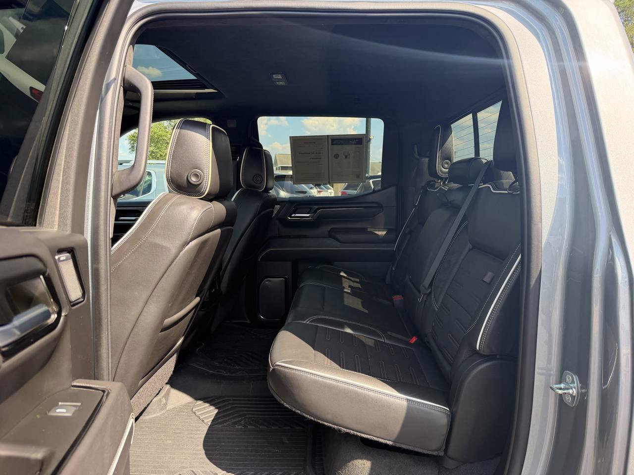 Used 2023 GMC Sierra 1500 AT4X w/ AT4X AEV Edition AWD/4WD image 8
