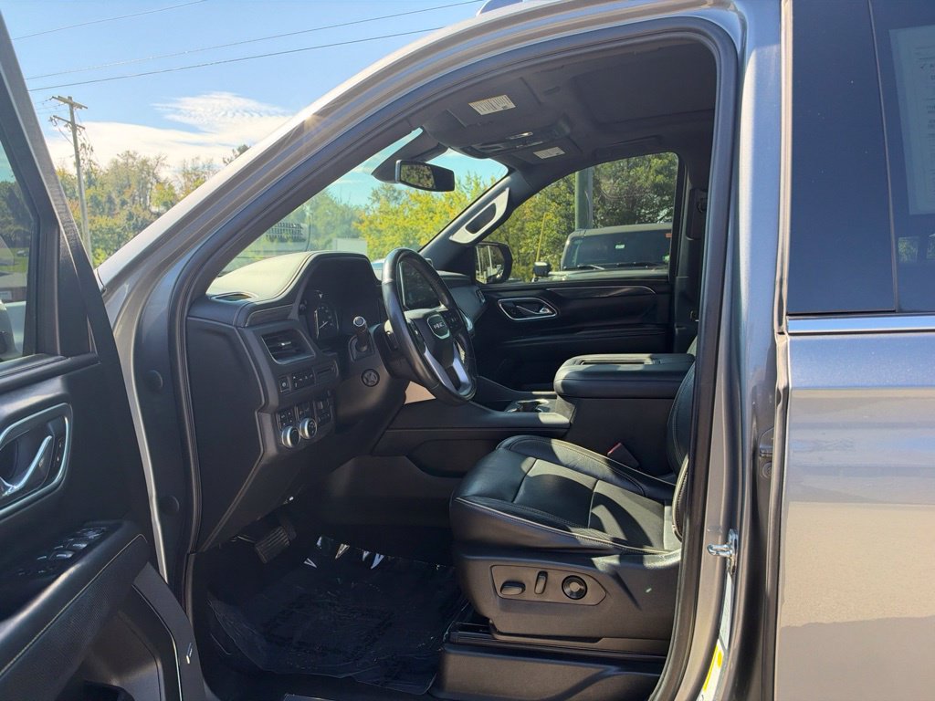 Used 2021 GMC Yukon SLT w/ SLT Luxury Plus Package AWD/4WD image 18