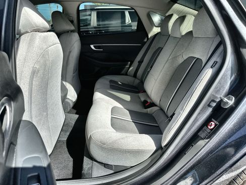 Used 2020 Hyundai Sonata SE FWD image 4