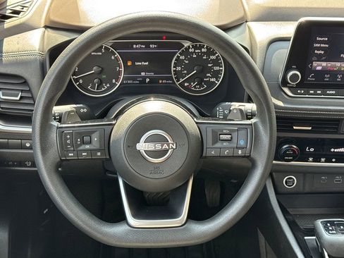 Used 2023 Nissan Rogue SV image 23
