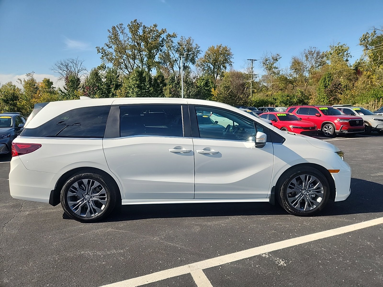 Used 2025 Honda Odyssey Touring image 7