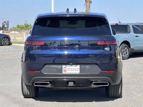 Used 2023 Land Rover Range Rover Sport SE image 4