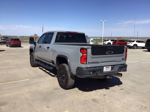 Used 2025 Chevrolet Silverado 2500 ZR2 w/ ZR2 Bison Edition AWD/4WD image 3