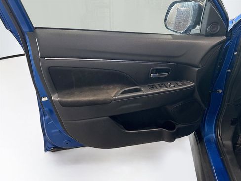 Used 2021 Mitsubishi Outlander Sport LE image 9