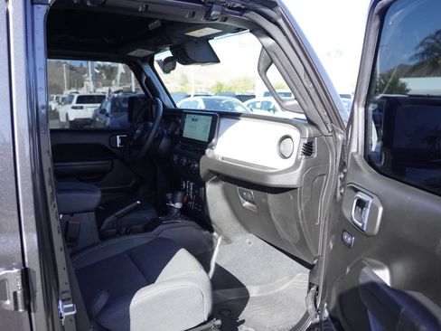 Used 2024 Jeep Wrangler Unlimited Sport AWD/4WD image 27