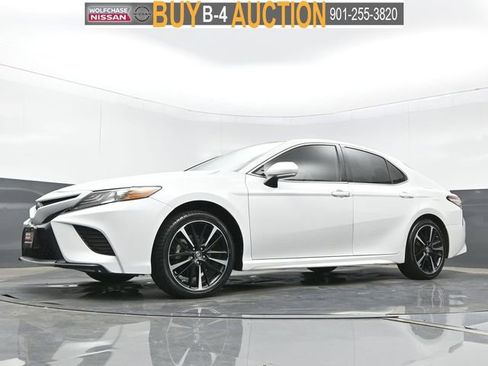 Used 2019 Toyota Camry XSE FWD image 21