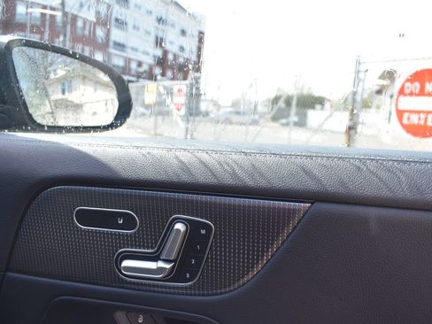 Used 2021 Mercedes-Benz GLA 250 4MATIC image 22