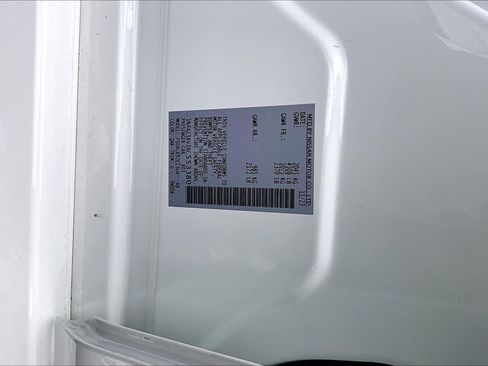 Used 2024 Nissan Leaf S image 4