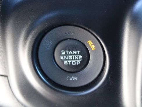 Used 2022 Jeep Gladiator Overland AWD/4WD image 24