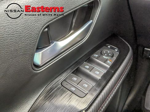 New 2025 Nissan Kicks SR w/ SR Premium Package image 31