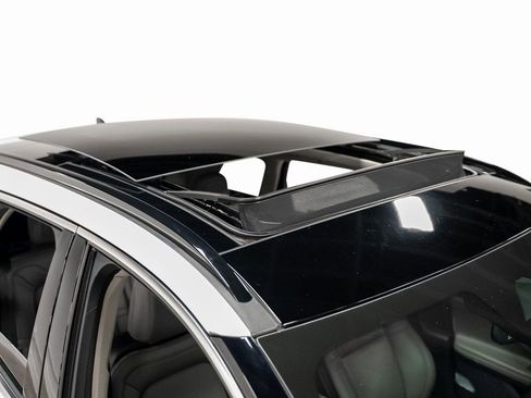 Used 2025 Lincoln Corsair Grand Touring w/ Towing Package image 57