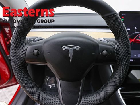 Used 2020 Tesla Model 3 Standard Range RWD image 10