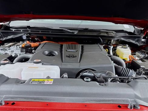 Certified 2025 Toyota Tundra Limited AWD/4WD image 31