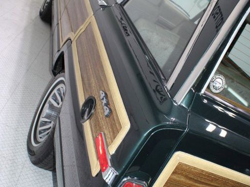 Used 1991 Jeep Grand Wagoneer 4X4 image 36