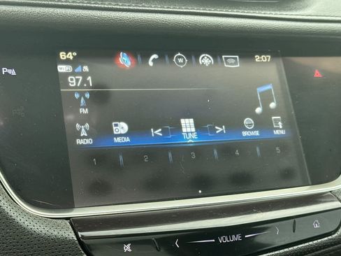 Used 2018 Cadillac XT5 Luxury w/ Driver Awareness Package image 18