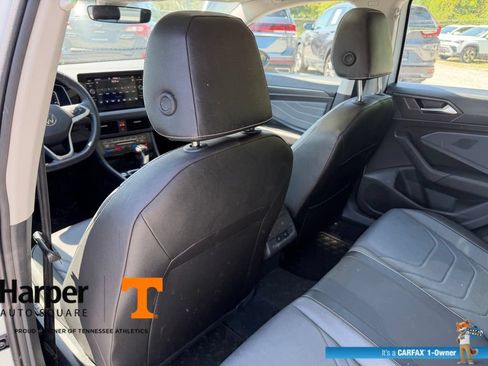 Used 2025 Volkswagen Jetta SEL FWD image 11