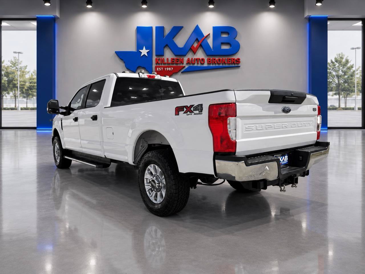 Used 2022 Ford F250 XL w/ STX Appearance Package AWD/4WD image 5