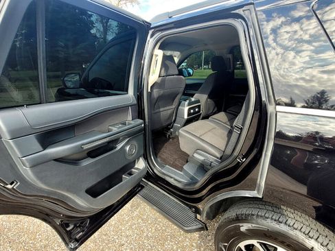 Used 2022 Ford Expedition XL image 17
