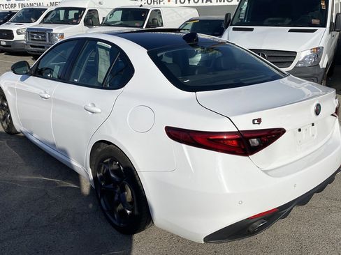Used 2018 Alfa Romeo Giulia Ti Sport w/ Quick Order Package 22U Sport image 5
