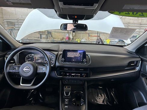 Used 2024 Nissan Rogue SV FWD image 46