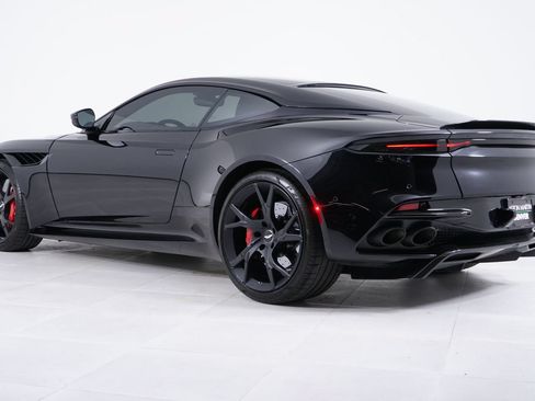 Used 2019 Aston Martin DBS Superleggera RWD image 17