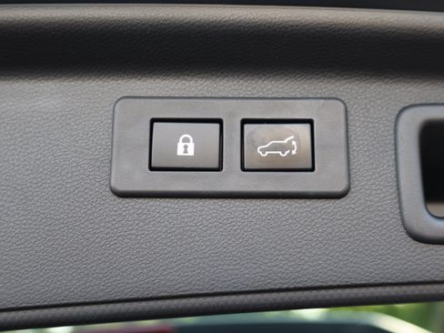 Used 2023 Subaru Forester Limited AWD/4WD image 6
