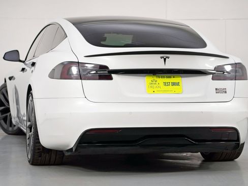 Used 2021 Tesla Model S Plaid image 6