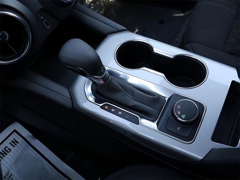 Used 2022 Chevrolet Blazer LT image 25