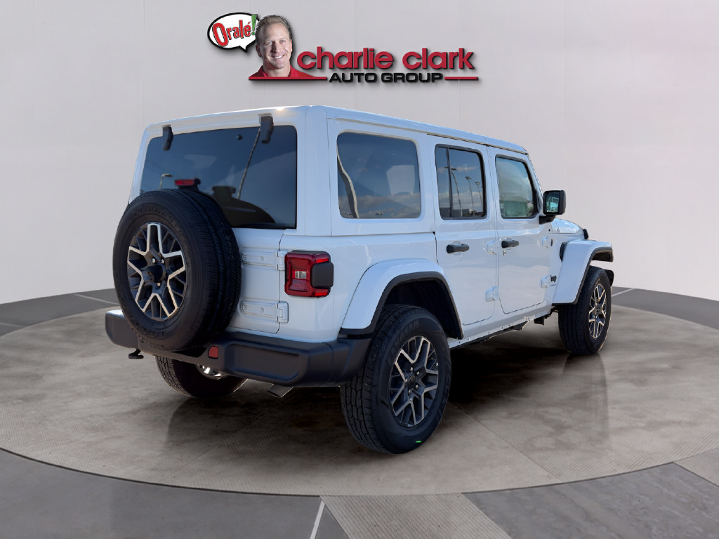 Used 2026 Jeep Wrangler Unlimited Sahara AWD/4WD image 5