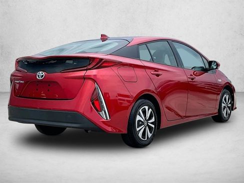 Used 2017 Toyota Prius Prime Premium FWD image 2