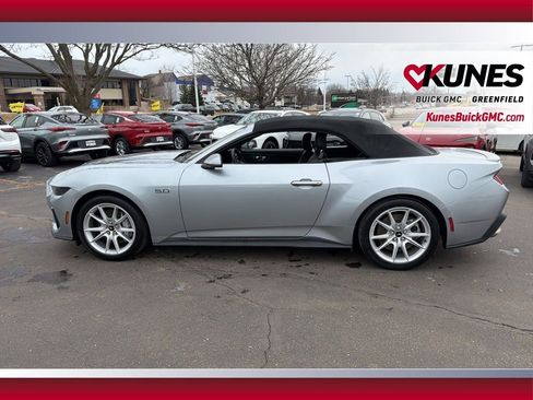 Used 2025 Ford Mustang GT Premium image 20