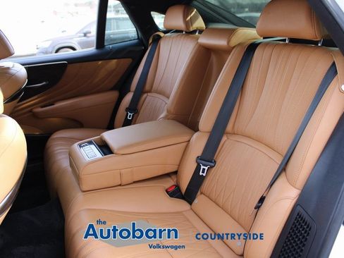Used 2021 Lexus LS 500h RWD image 24