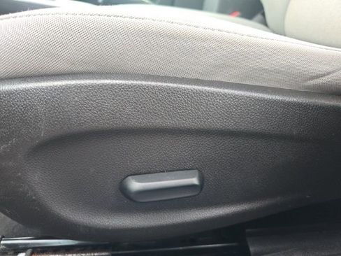 Used 2014 Chevrolet Cruze LT image 19