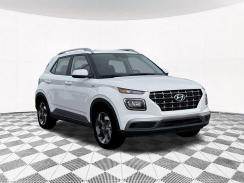 New 2026 Hyundai Venue SEL FWD image 17