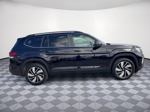 Used 2024 Volkswagen Atlas SE FWD image 8