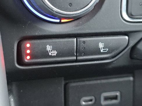 Used 2022 Chevrolet Tahoe LT w/ Luxury Package image 4