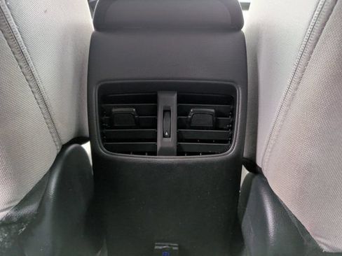 Used 2025 Toyota Corolla Cross L FWD image 32